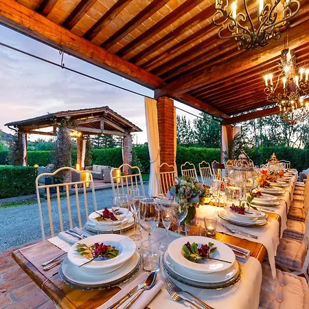 Willa Fenced In The Heart Of Tuscany *