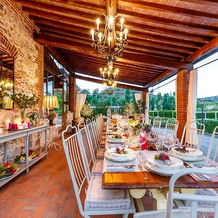 Fenced In The Heart Of Tuscany 피에베아니에볼레