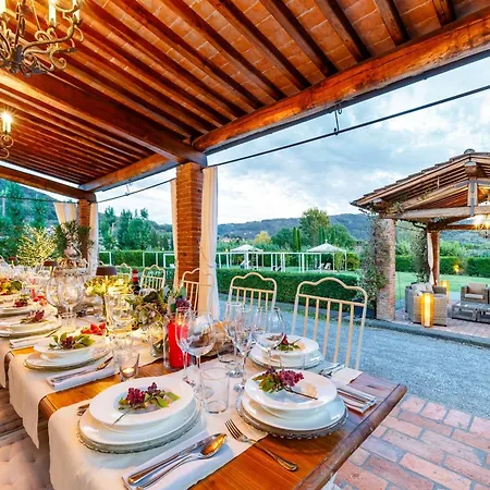 빌라 Fenced In The Heart Of Tuscany *