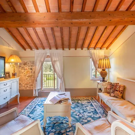 Fenced In The Heart Of Tuscany 빌라