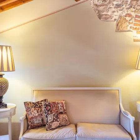 Fenced In The Heart Of Tuscany * 피에베아니에볼레