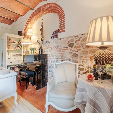 Fenced In The Heart Of Tuscany 빌라