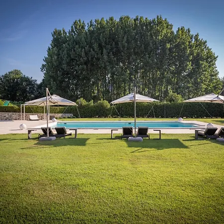 Willa Fenced In The Heart Of Tuscany *